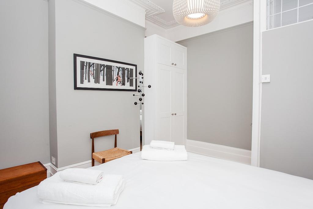 Stunning 2-bedroom With Outdoor Patio Apartment London