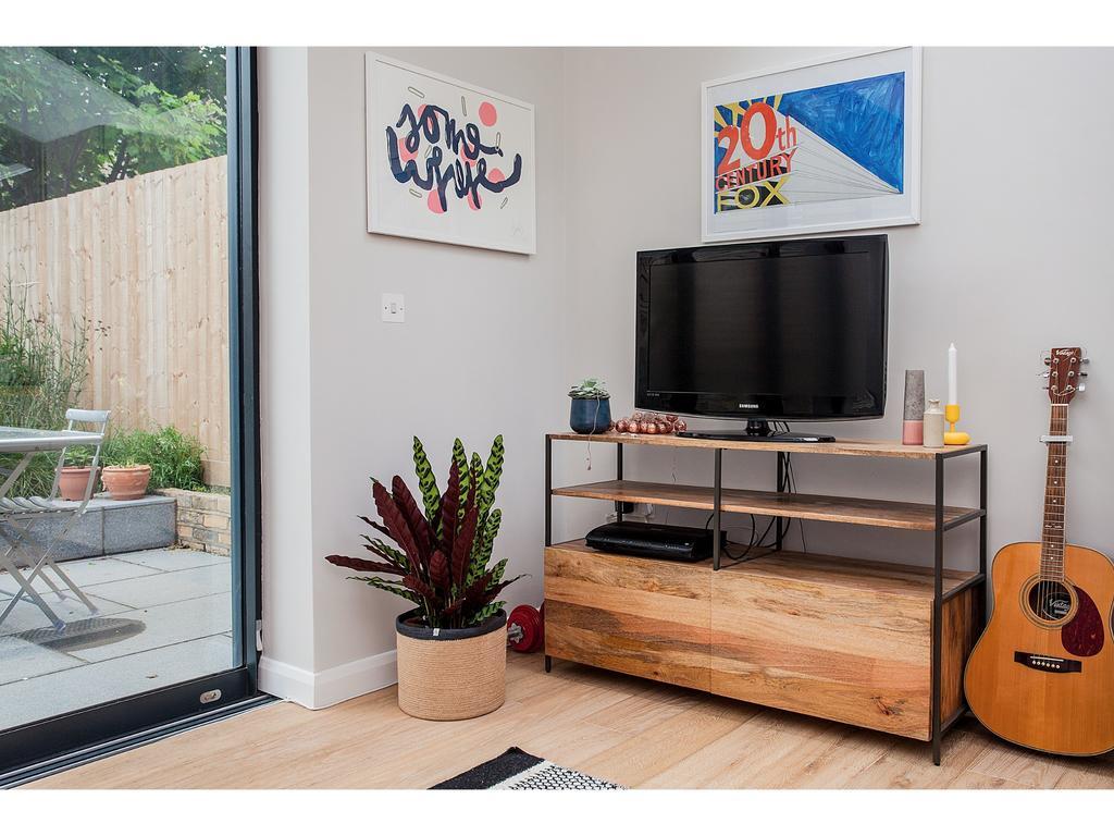 Stunning 2-bedroom With Outdoor Patio Apartment