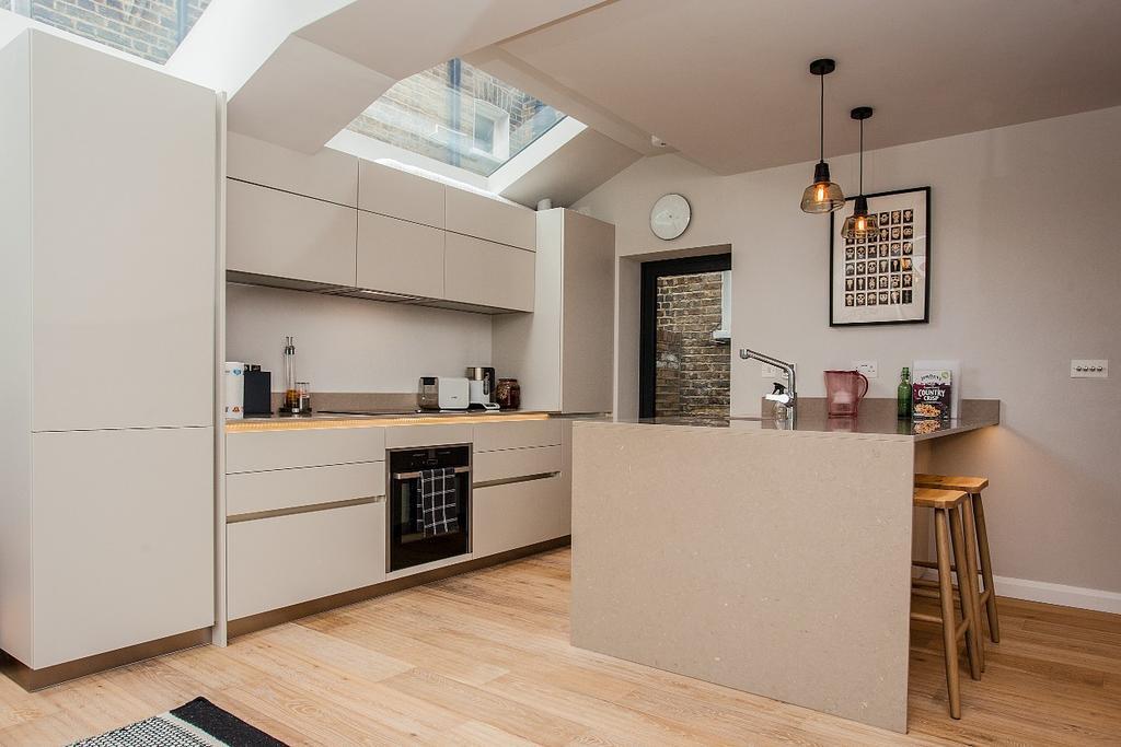 Stunning 2-bedroom With Outdoor Patio